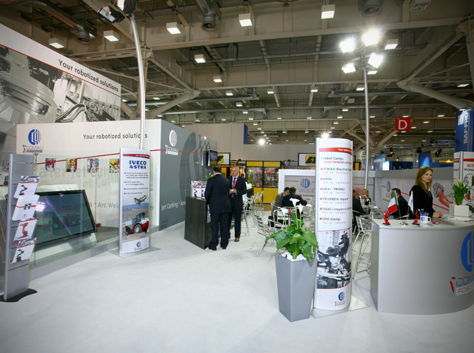 COMAU ROBOTICS - Exhibition